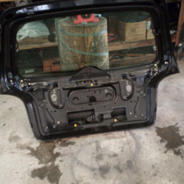 Tampa Traseira Porta Malas Renault Scenic Pequeno Amassado
