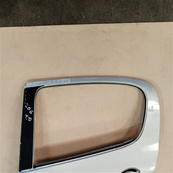 Porta Traseira Esquerda Peugeot 206 Com Pequeno Amassado