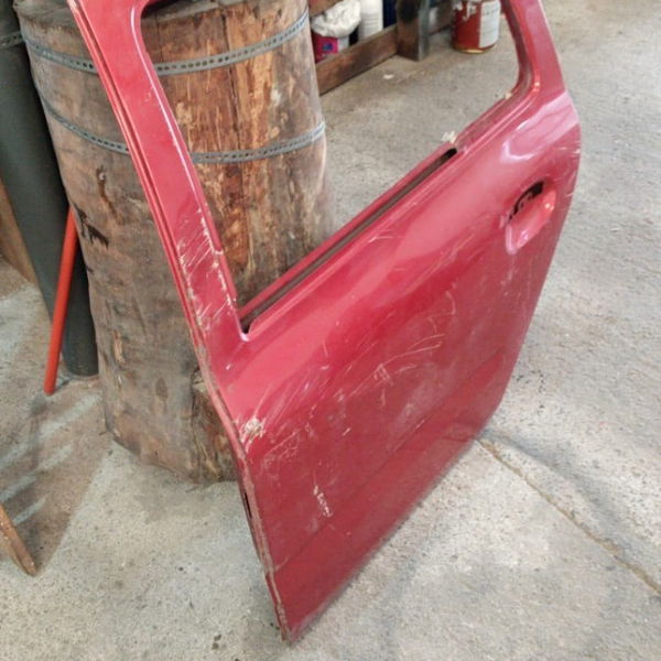 Porta Traseira Esquerda Renault Clio Avariada