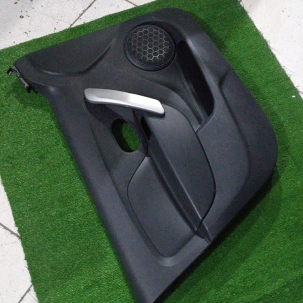 Forro De Porta Dianteiro Esquerdo Renault Logan 2015 Preto