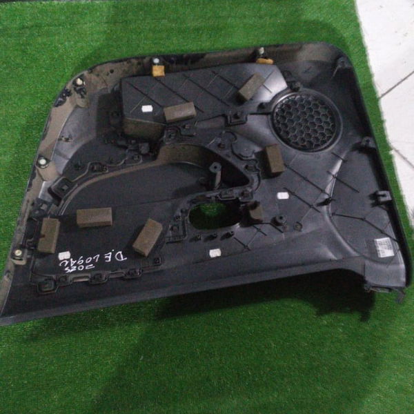 Forro De Porta Dianteiro Esquerdo Renault Logan 2015 Preto