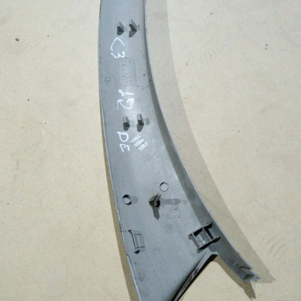 Acabamento Coluna Dianteira Esquerda Citroen C3 2012