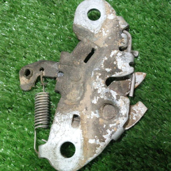 Fechadura Do Capô Peugeot 306 97