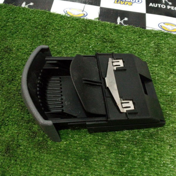 Cinzeiro Painel Central Citroen Picasso 2004