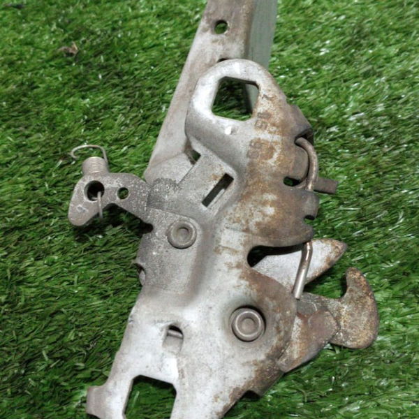 Fechadura Do Capô Peugeot 306