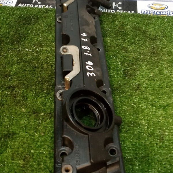 Tampa De Válvula Peugeot 306 1.8 16 Válvulas