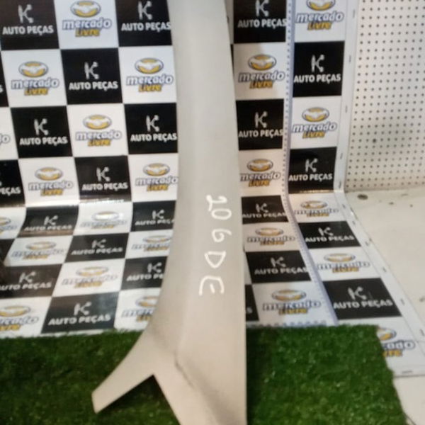 Acabamento Da Coluna Dianteira Esquerda Peugeot 206