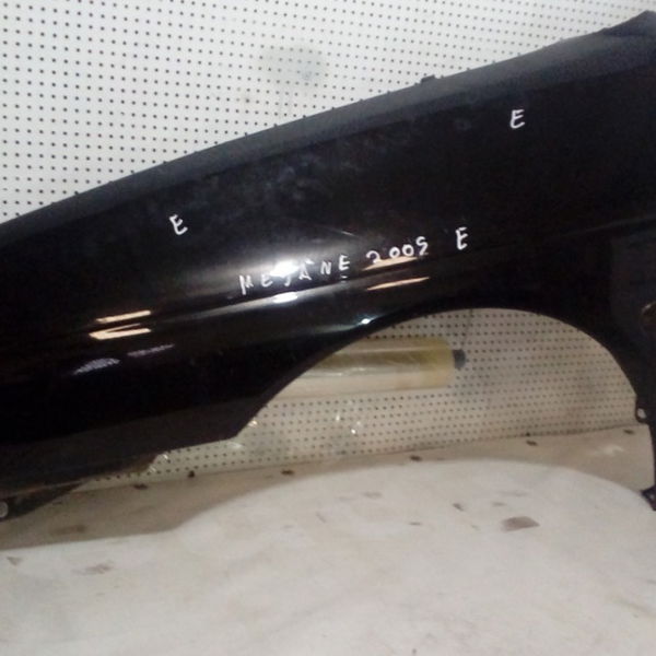 Para Lama Esquerdo Renault Megane 2005