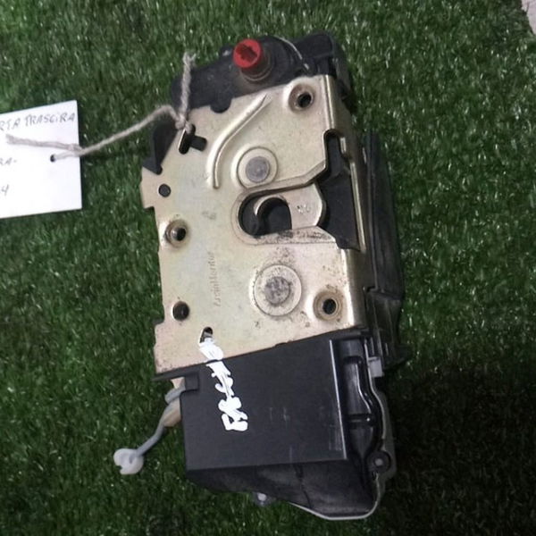 Fechadura Da Porta T.d Citroen Xsara Picasso 2001 Ao 2005