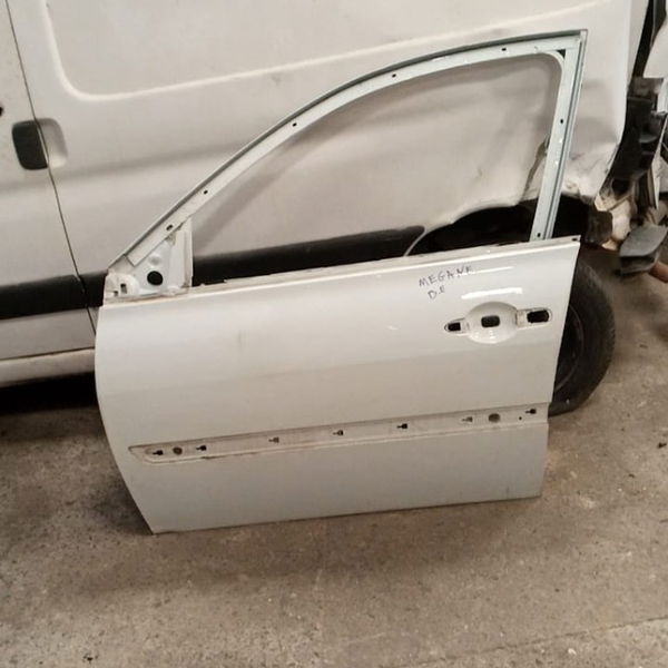 Porta Megane Dianteira Esquerda 2012