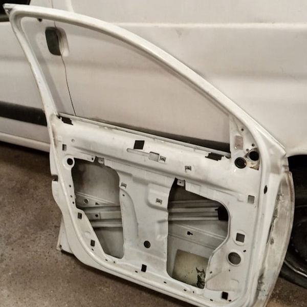 Porta Megane Dianteira Esquerda 2012