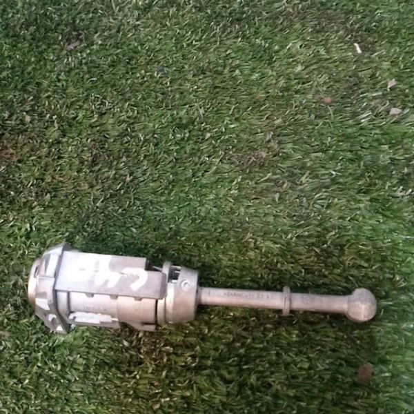 Estojo Fechadura Porta Lado Direito Citroen C4 Pallas 2011