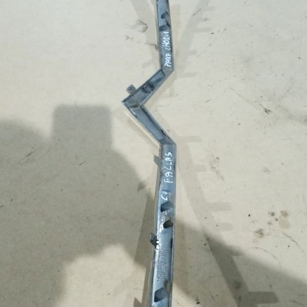 Emblema Símbolo Da Grade Do Para Choque C4 Pallas