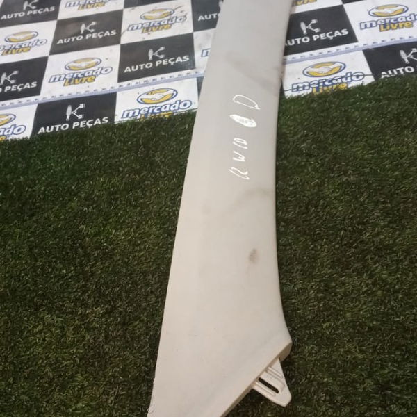 Acabamento Da Coluna Dianteira Direito Kwid 2018