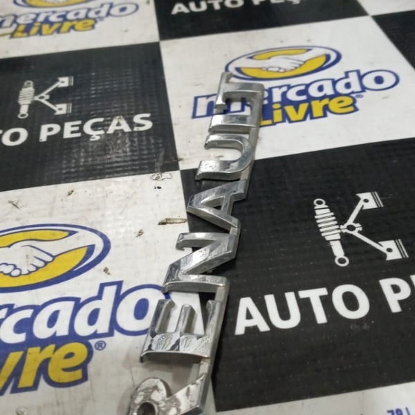 Letras Da Renault Do Kwid 2018 Com Marcas De Uso (emblema)