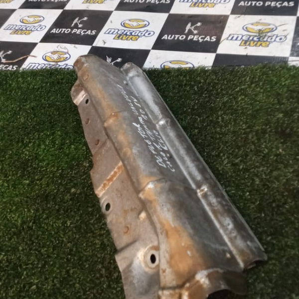 Defletor De Calor Tampa Da Válvula Clio 1.0 8 Válvulas