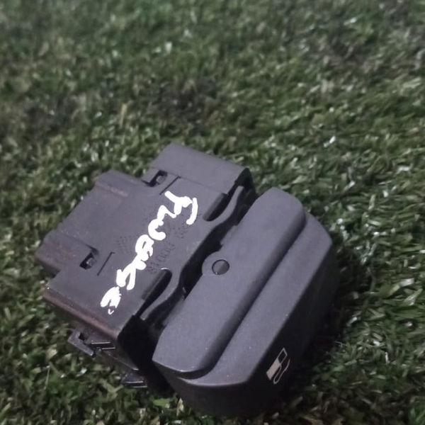 Botão Que Abre O Tanque De Combustível Fluence 2015