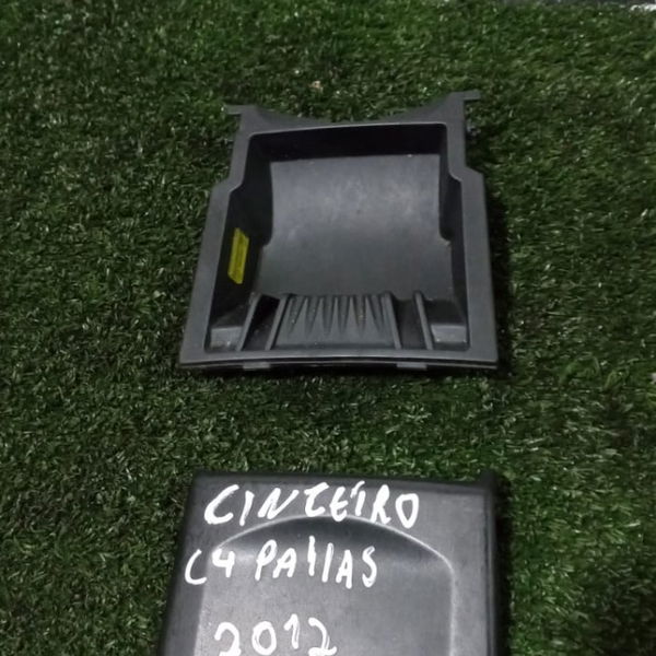 Cinzeiro C4 Pallas 2012