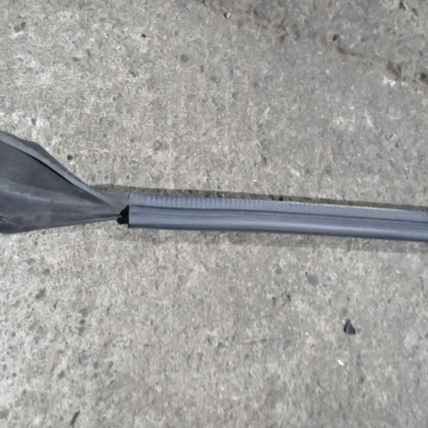 Borracha Pingadeira Lado Direito Peugeot 206