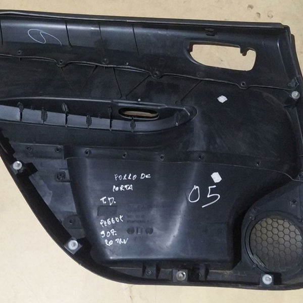 Forro De Porta Traseiro Direito Peugeot 307 2005