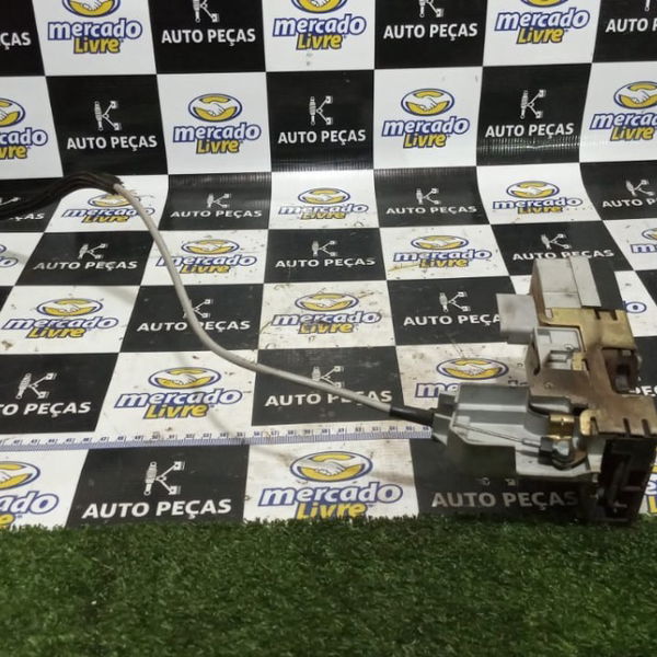 Fechadura Dianteira Direita Peugeot 307 2005