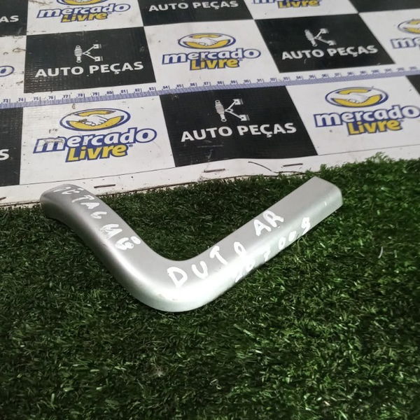 Detalhe Do Duto Ar 207 2009