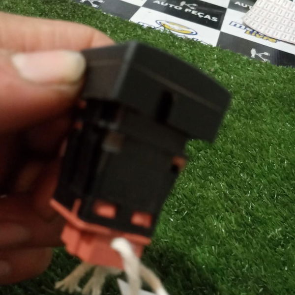 Botão Trava Tanque De Combustível C4 Lounge 2013