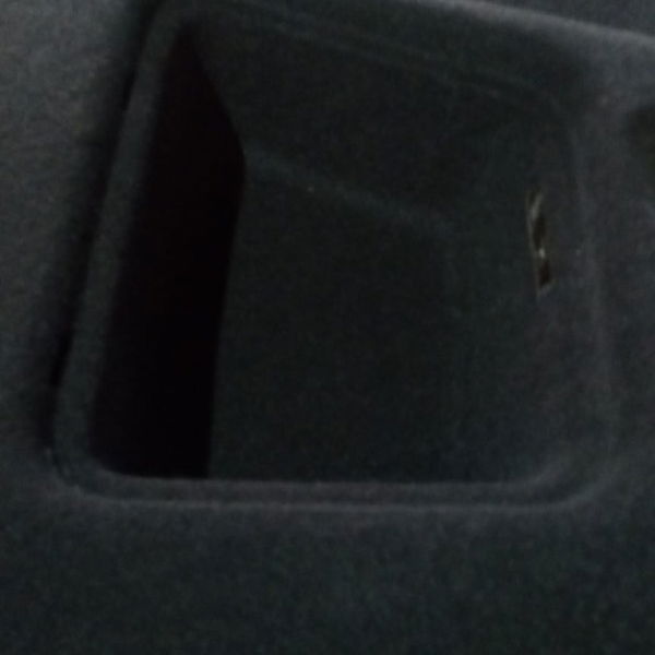 Carpe Traseiro Lateral Porta-malas C4 Picasso 2012
