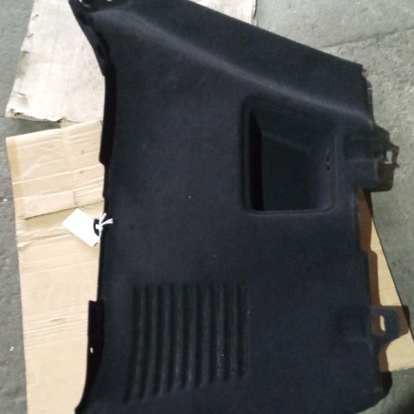 Carpe Traseiro Lateral Porta-malas C4 Picasso 2012