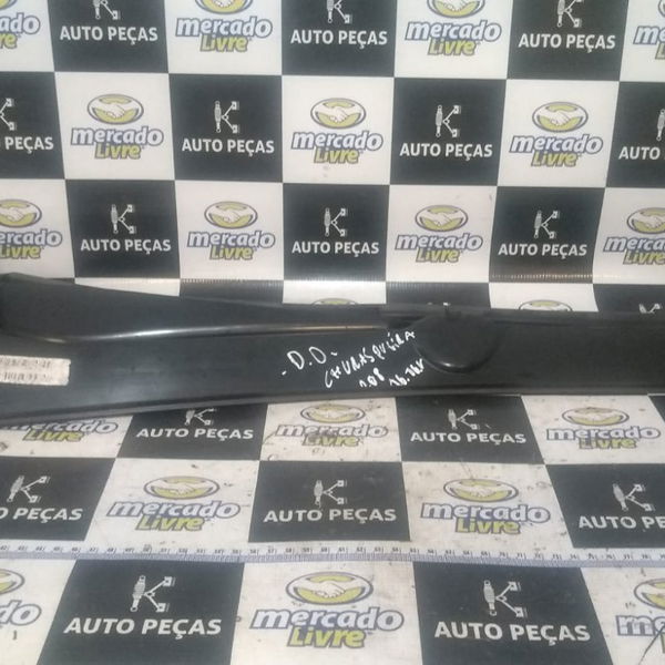 Grade Churrasqueira Dianteiro Direito Peugeot 208  2013