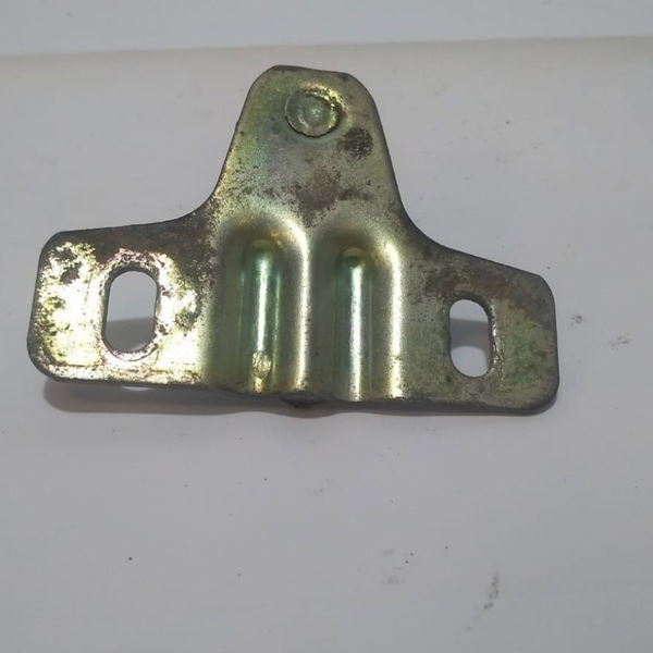 Trava Porta Malas Peugeot 205 1995