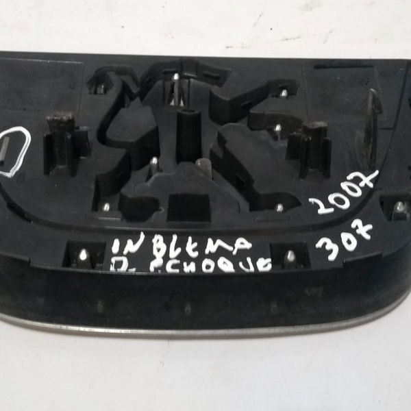 Emblema Para Choque Cromado Peugeot 307 2007 Detalhe