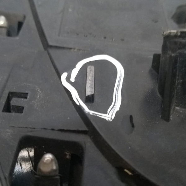 Emblema Para Choque Cromado Peugeot 307 2007 Detalhe