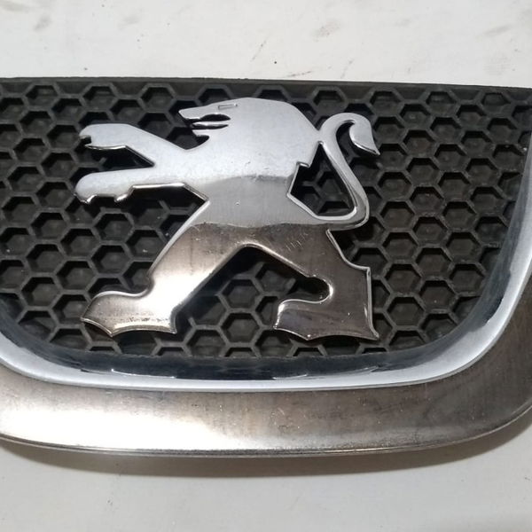 Emblema Para Choque Cromado Peugeot 307 2007 Detalhe