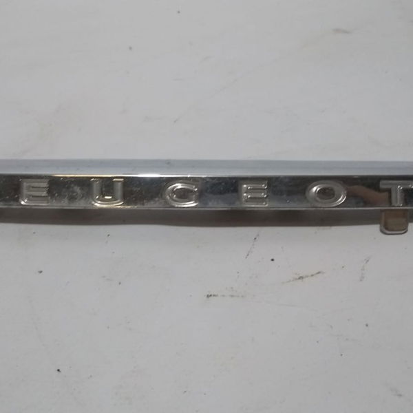 Emblema Para Choque Dianteiro Cromado Peugeot 208 2014