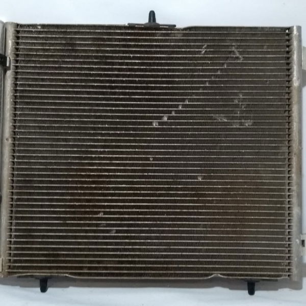 Condensador Peugeot 208 1.6 16v 2014 Detalhe