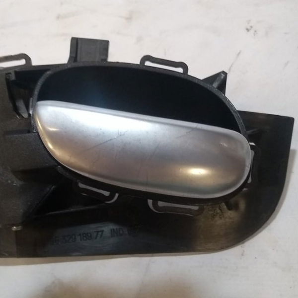 Maçaneta Interna Dianteira Esquerda Peugeot 207 2009