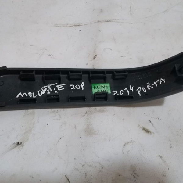 Moldura Porta Traseira Esquerda Peugeot 208 2014