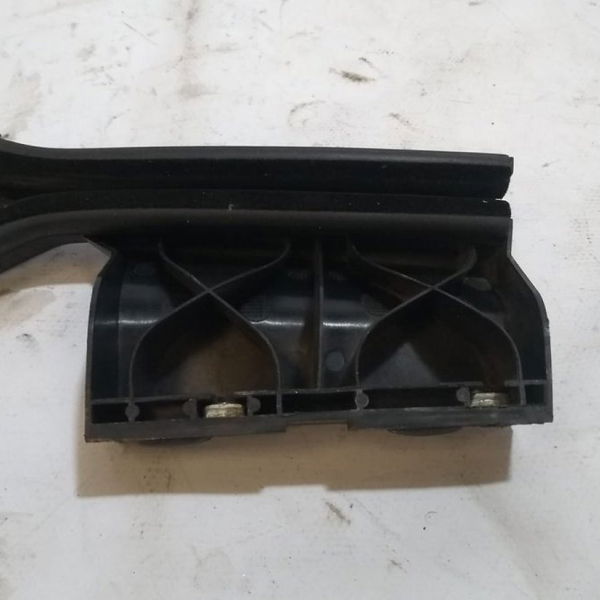 Trilho Vidro Porta Dianteiro Esquerdo Peugeot 208 2014