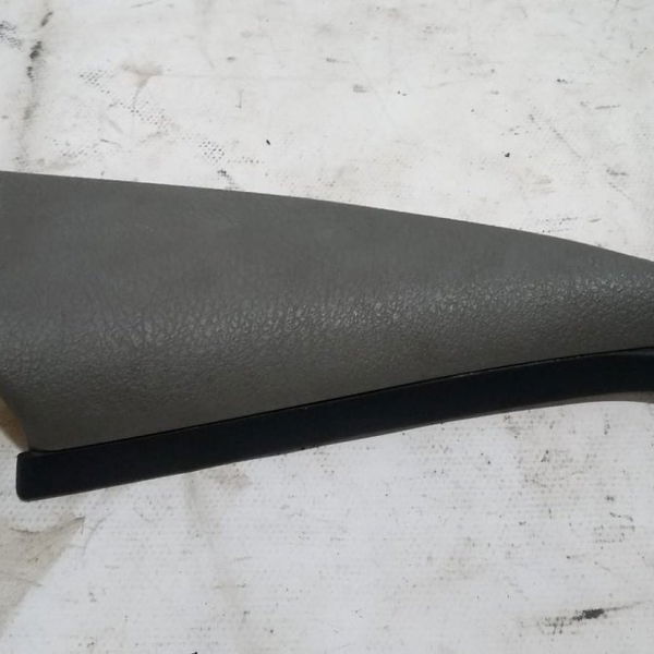 Acabamento Vidro Interno Lado Direito Renault Clio 2002