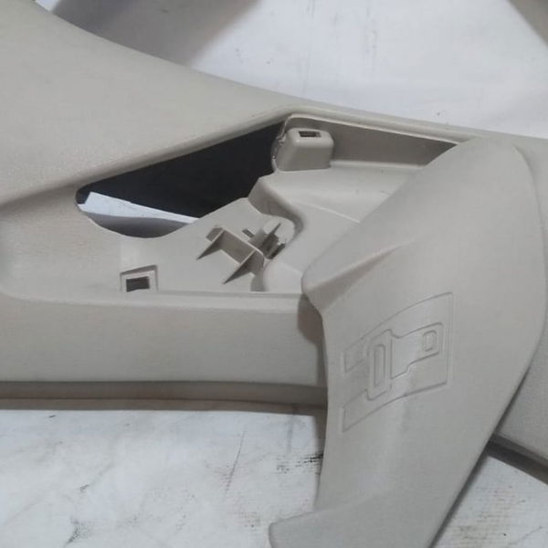 Acabamento Coluna Traseiro Direito Citroen C4 Picasso 2010