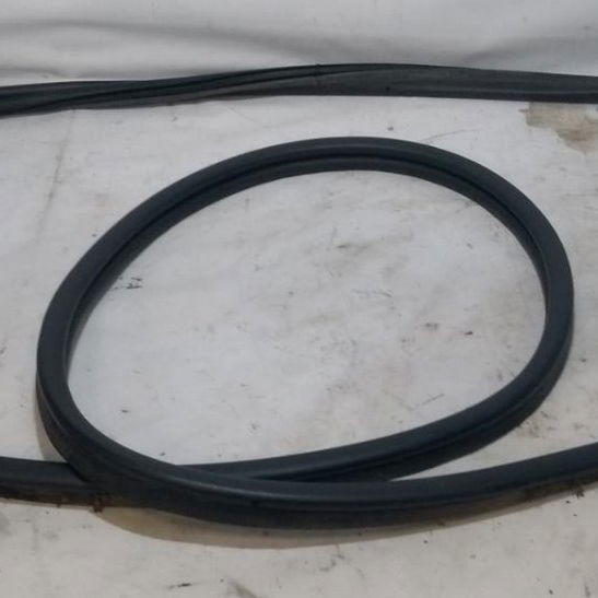 Canaleta Borracha Porta Mala Citroen C4 Picasso 2010