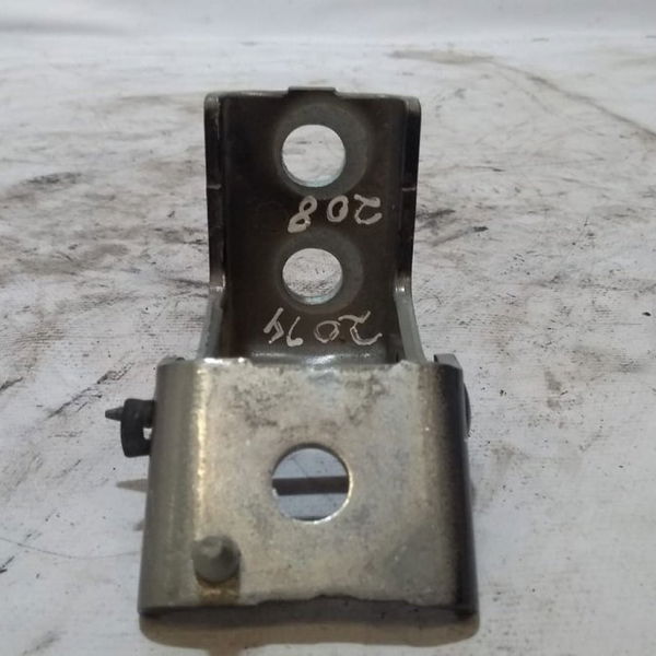 Dobradiça Inferior Dianteira Esquerda Peugeot 208 2014