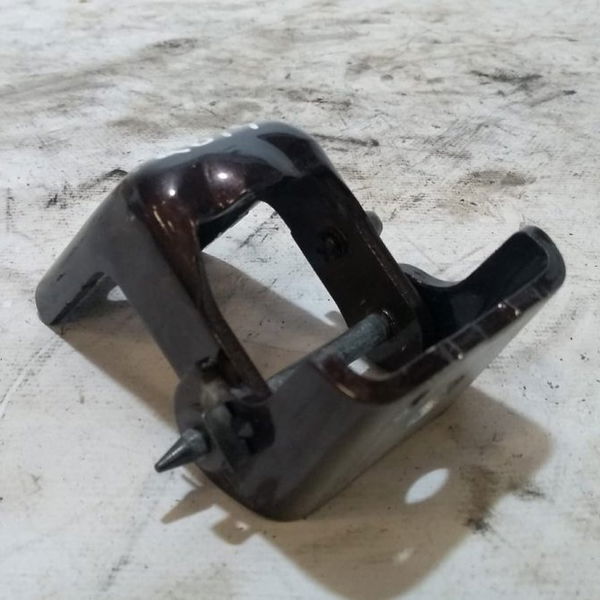Dobradiça Inferior Porta Traseira Esquerda  Peugeot 208 2014