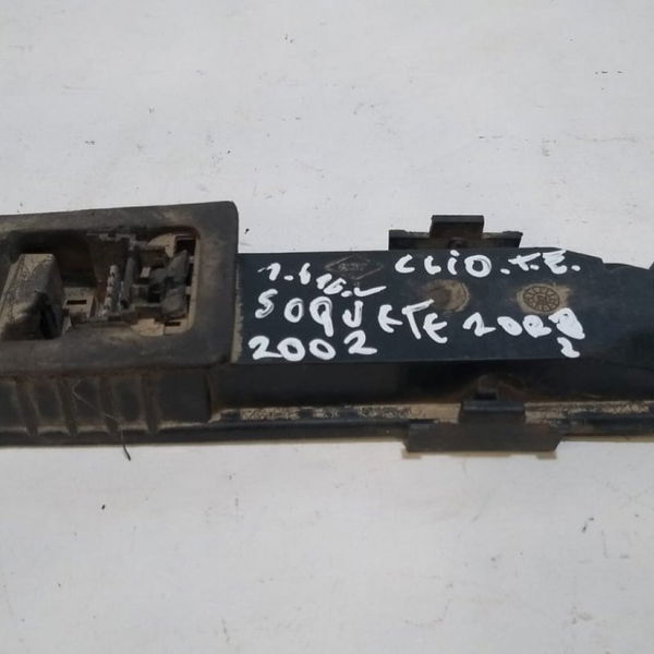 Soquete Traseiro Esquerdo Renault Clio 1.6 16v 2002