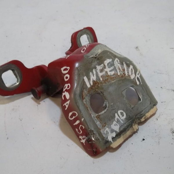 Dobradiça Inferior Porta Traseira Esquerda Sandero 2010