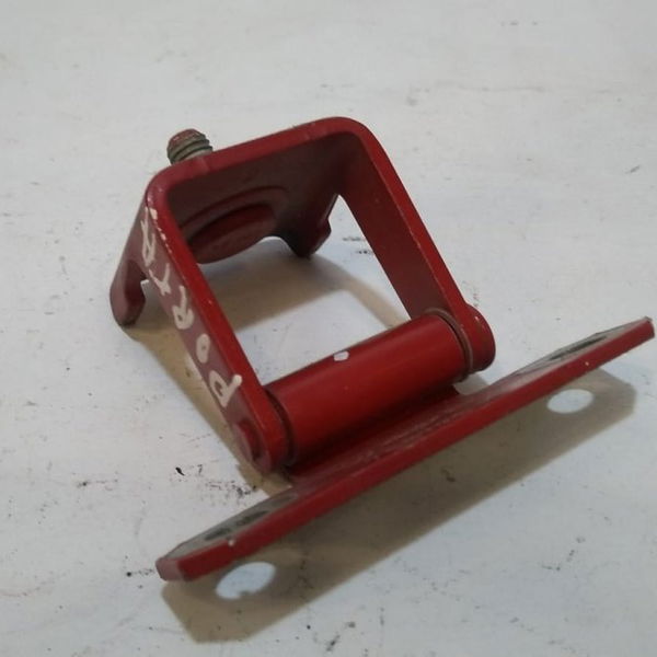 Dobradiça Porta Mala Lado Esquerdo Sandero 2010