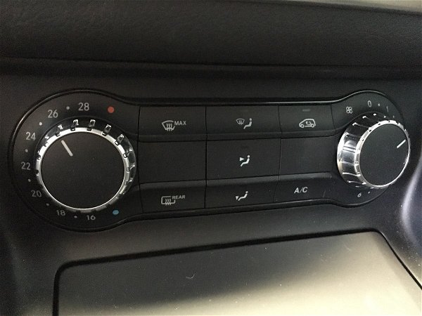 Controle Do Ar Condicionado Mercedes Gla 200 2016