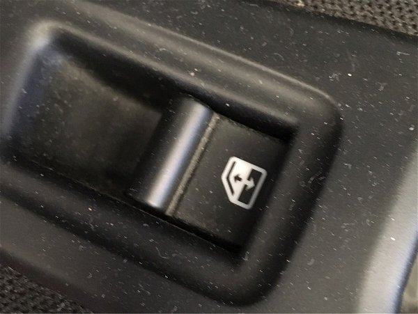 Botao Controle De Vidro Porta Tras. Dire. Jeep Renegade 2016