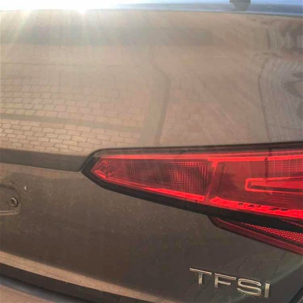 Lanterna Tampa Traseira L/direito Audi A4 2.0 Tfsi 2018